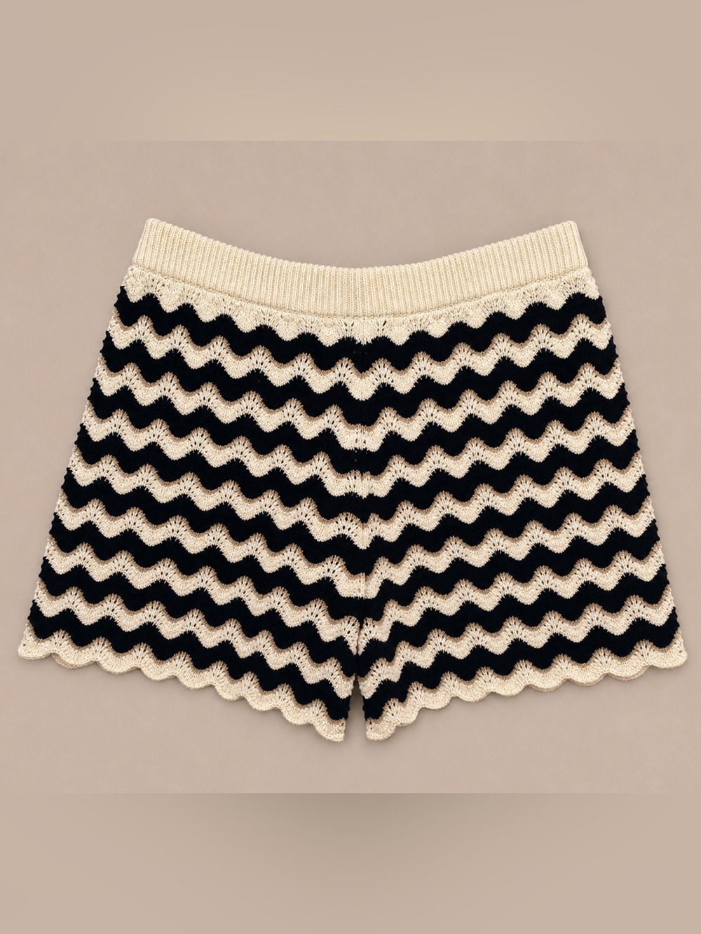 Skies Are Blue Curvy Crochet Knit Chevron Shorts XL Black Cream Boho Beach NWT